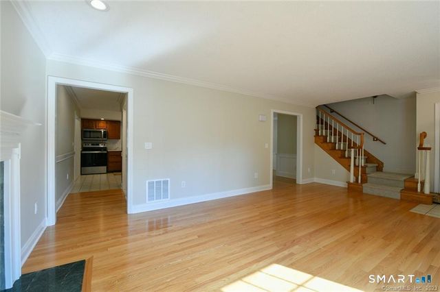 16 Harold Road 16, Farmington, CT 06032