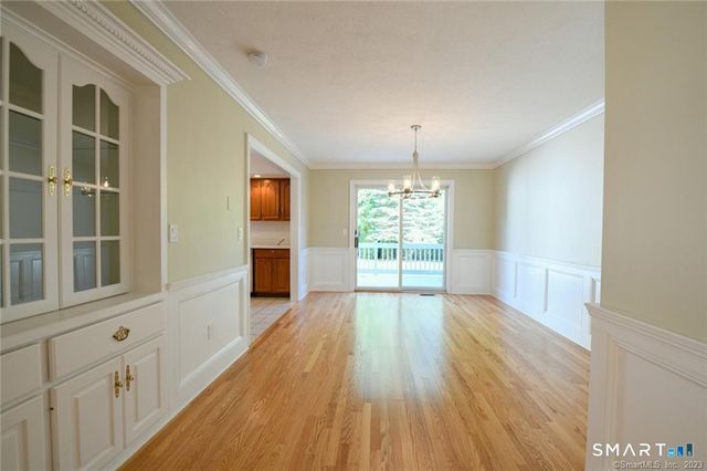 16 Harold Road 16, Farmington, CT 06032