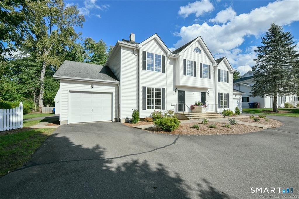 16 Harold Road 16, Farmington, CT 06032
