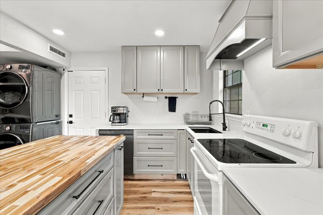 3136 Harbinger Lane, Dallas, TX 75287