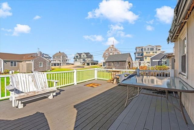6 Seagate Cir, Scituate, MA 02066