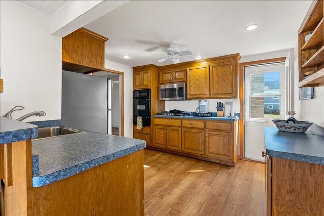6 Seagate Cir, Scituate, MA 02066