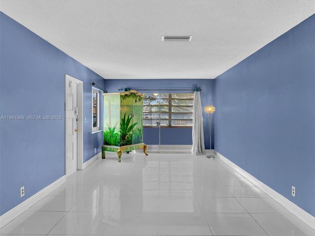 1400 S 19th Ave 1, Hollywood, FL 33020