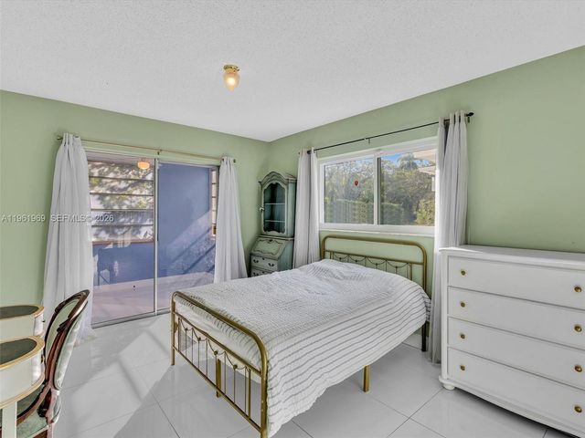 1400 S 19th Ave 1, Hollywood, FL 33020