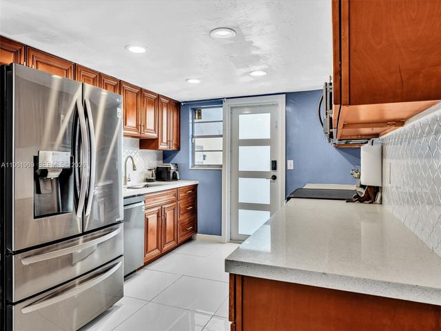 1400 S 19th Ave 1, Hollywood, FL 33020