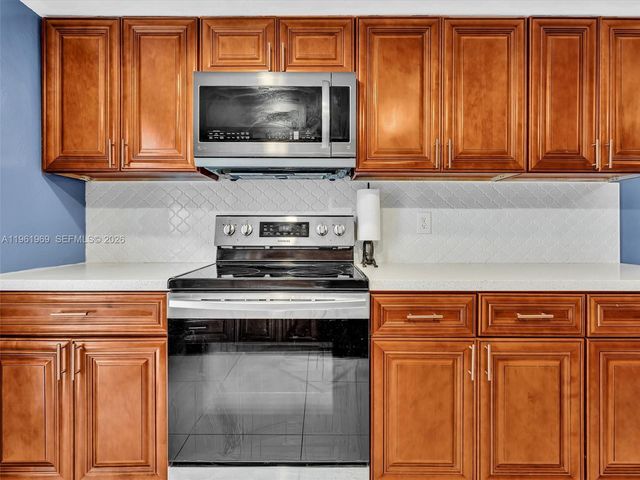 1400 S 19th Ave 1, Hollywood, FL 33020