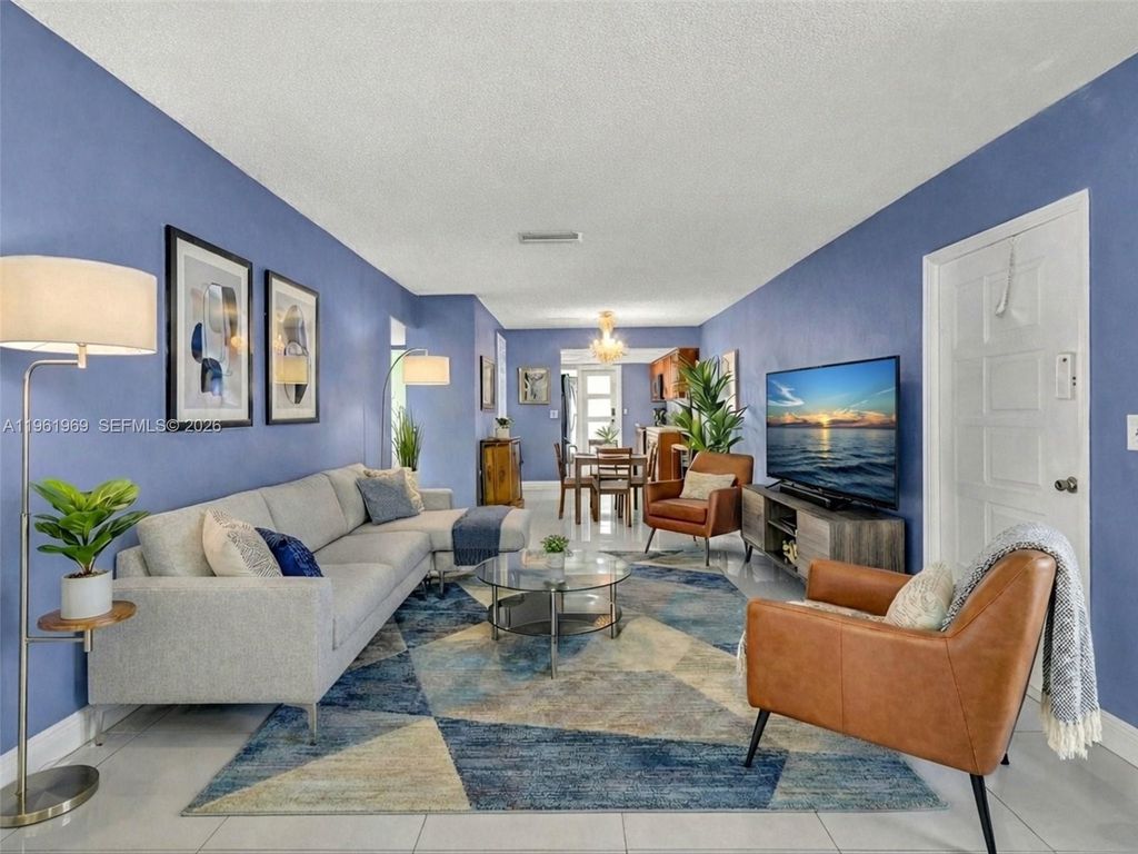 1400 S 19th Ave 1, Hollywood, FL 33020