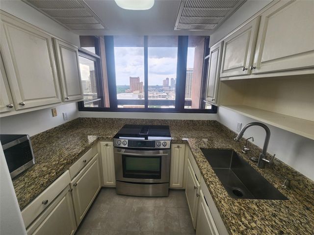 5150 Hidalgo Street 1403, Houston, TX 77056