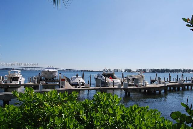 1643 Brickell Ave 2304, Miami, FL 33129