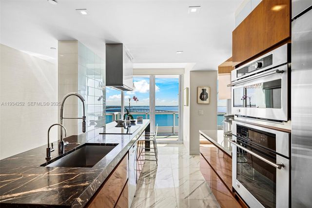 1643 Brickell Ave 2304, Miami, FL 33129