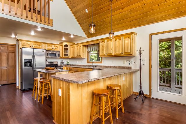 111 Trophy Buck Pointe, Murphy, NC 28906