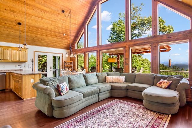 111 Trophy Buck Pointe, Murphy, NC 28906