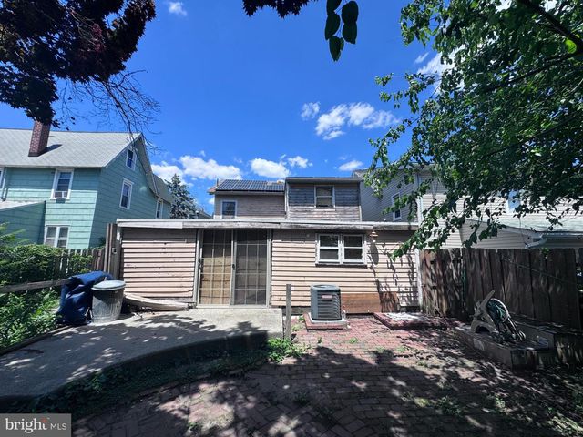 33 MAIN ST, Pennsville, NJ 08070