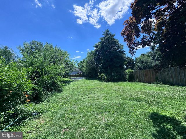 33 MAIN ST, Pennsville, NJ 08070