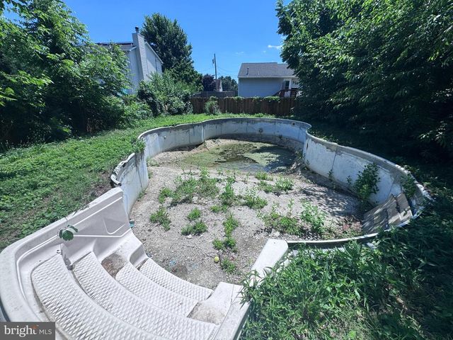 33 MAIN ST, Pennsville, NJ 08070