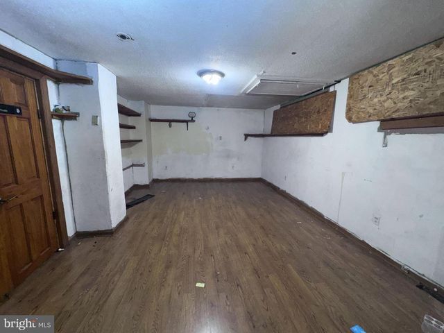 33 MAIN ST, Pennsville, NJ 08070