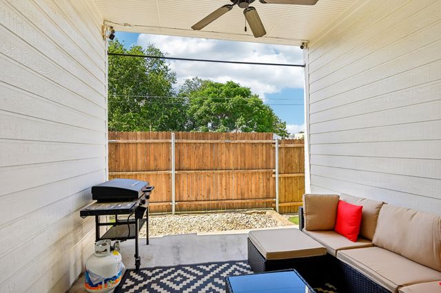 322 Templeton Drive, Fort Worth, TX 76107