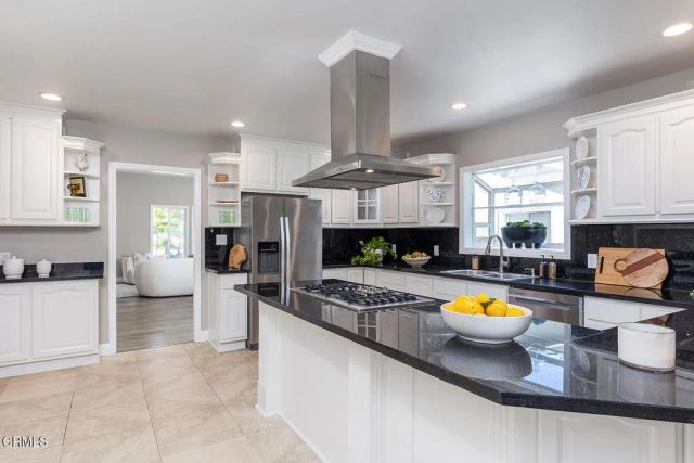 2064 Galbreth Road, Pasadena, CA 91104