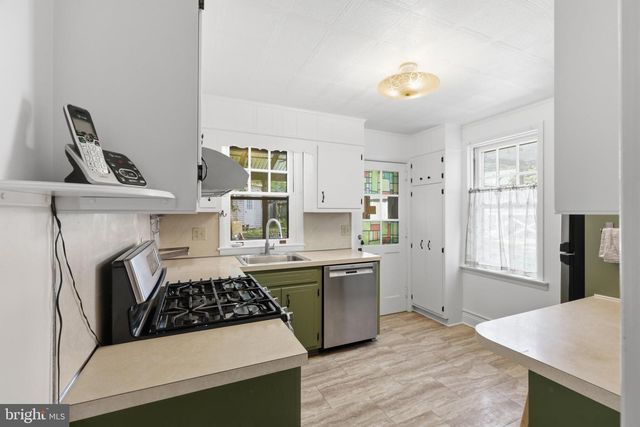559 W WALNUT ST, Lancaster, PA 17603
