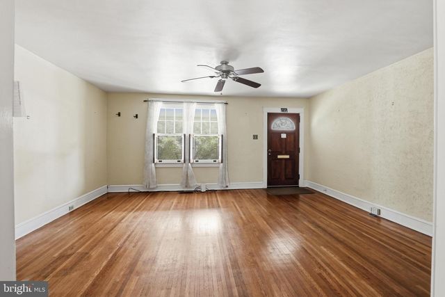 559 W WALNUT ST, Lancaster, PA 17603