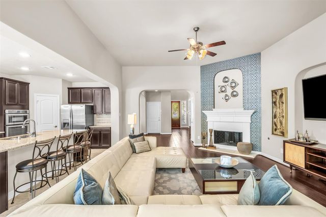 246 Hearthshire Circle, The Woodlands, TX 77354