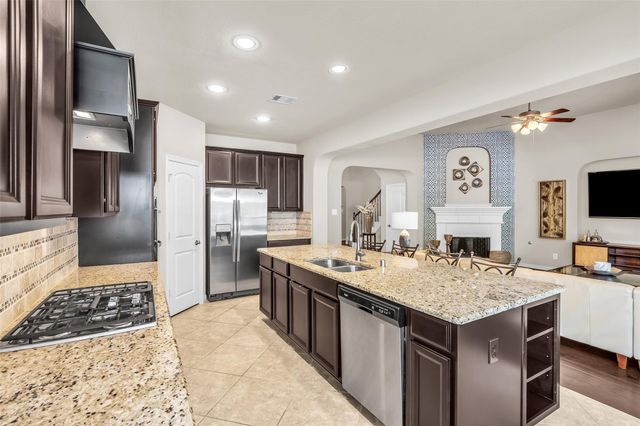 246 Hearthshire Circle, The Woodlands, TX 77354