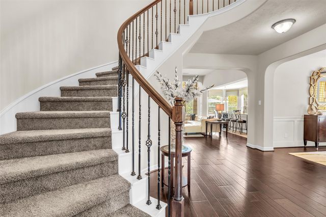 246 Hearthshire Circle, The Woodlands, TX 77354