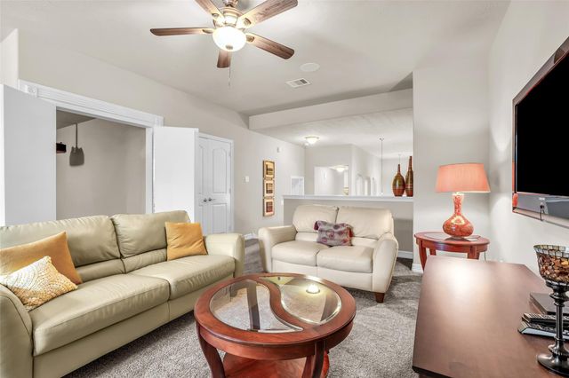 246 Hearthshire Circle, The Woodlands, TX 77354