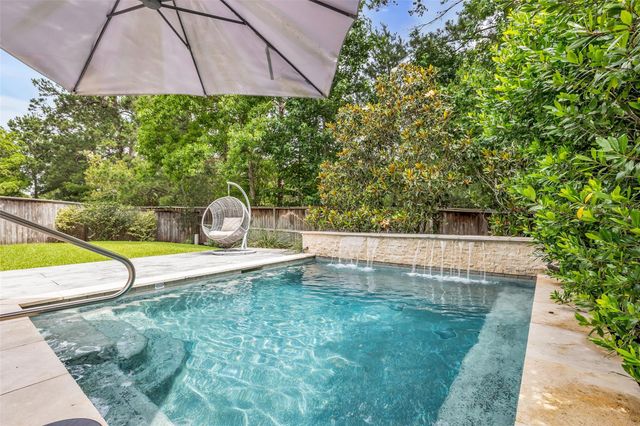 246 Hearthshire Circle, The Woodlands, TX 77354