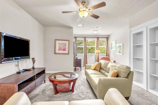246 Hearthshire Circle, The Woodlands, TX 77354
