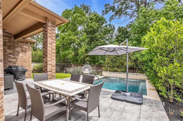 246 Hearthshire Circle, The Woodlands, TX 77354