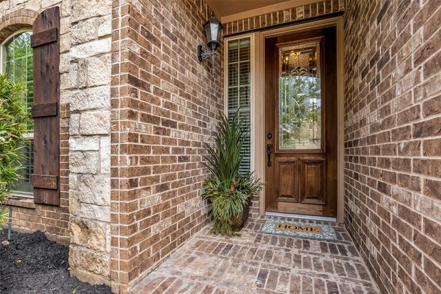 246 Hearthshire Circle, The Woodlands, TX 77354
