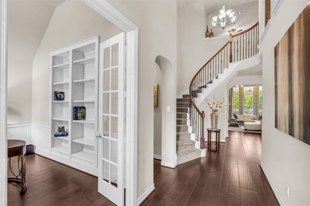246 Hearthshire Circle, The Woodlands, TX 77354