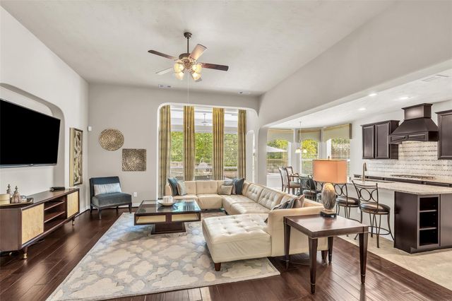 246 Hearthshire Circle, The Woodlands, TX 77354