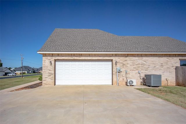 2389 S County Road 1262, Blanchard, OK 73010
