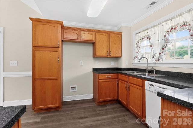 2823 Gourdvine Drive, Marshville, NC 28103