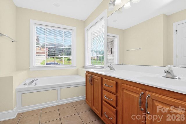 2823 Gourdvine Drive, Marshville, NC 28103