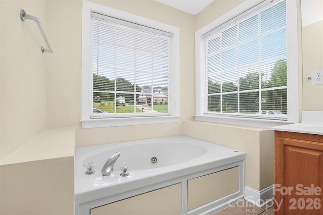 2823 Gourdvine Drive, Marshville, NC 28103