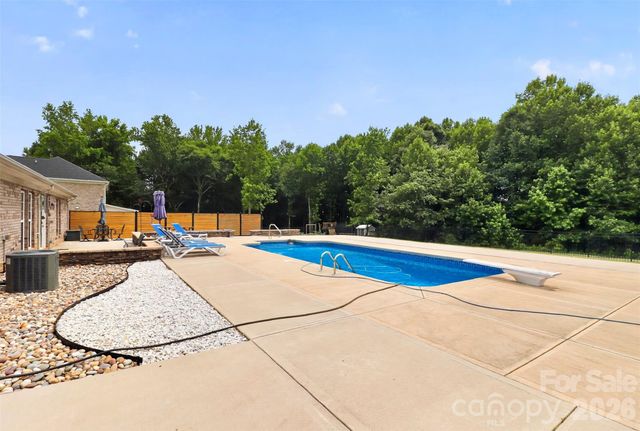 2823 Gourdvine Drive, Marshville, NC 28103