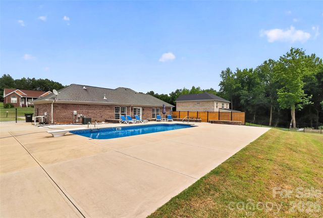 2823 Gourdvine Drive, Marshville, NC 28103