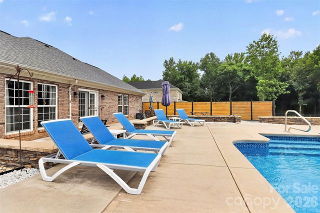 2823 Gourdvine Drive, Marshville, NC 28103