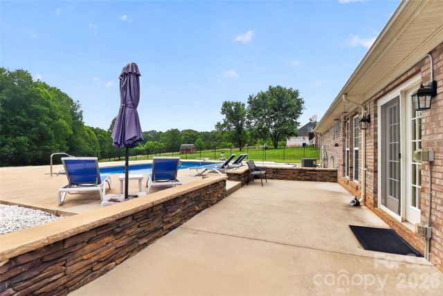 2823 Gourdvine Drive, Marshville, NC 28103