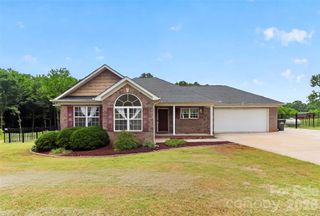 2823 Gourdvine Drive, Marshville, NC 28103