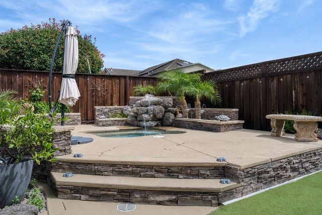 503 Franklin Ln, Ripon, CA 95366