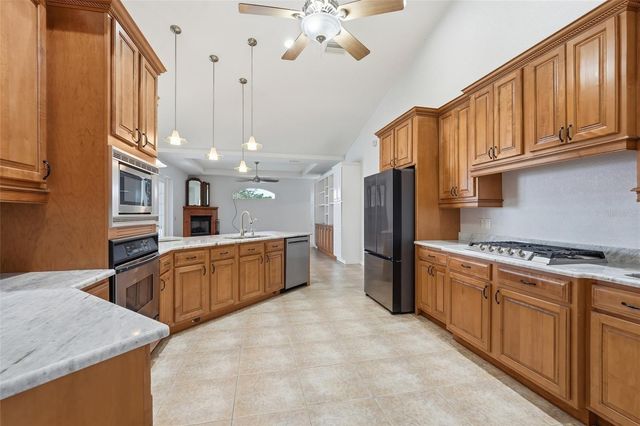 470 SPRING LAKE BOULEVARD NW, Port Charlotte, FL 33952
