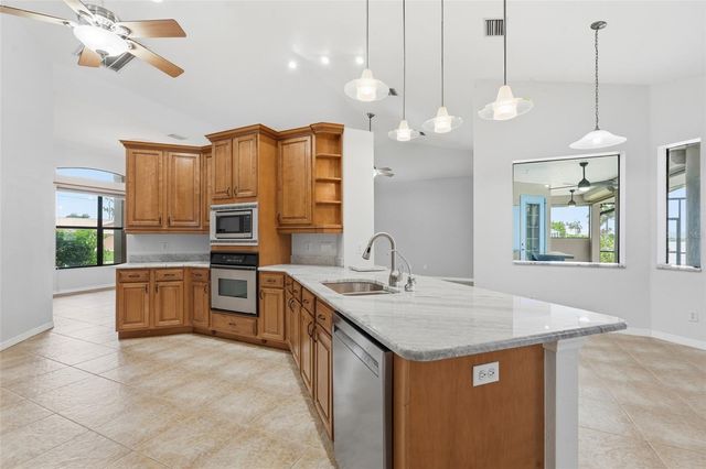 470 SPRING LAKE BOULEVARD NW, Port Charlotte, FL 33952