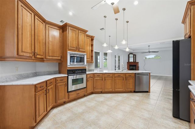 470 SPRING LAKE BOULEVARD NW, Port Charlotte, FL 33952