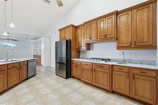 470 SPRING LAKE BOULEVARD NW, Port Charlotte, FL 33952