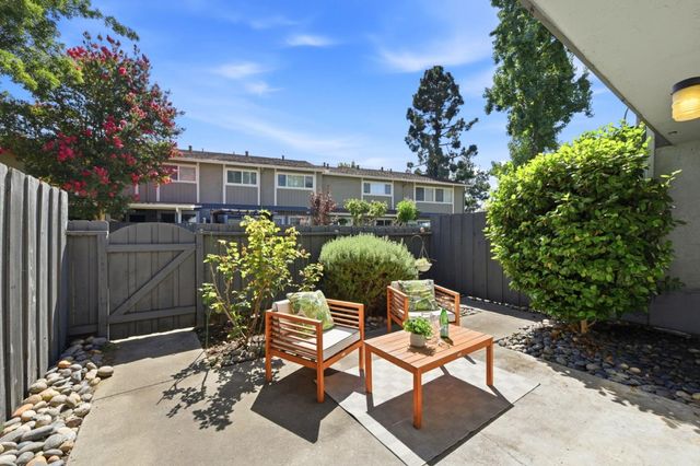 552 Crimsonberry Way, San Jose, CA 95129