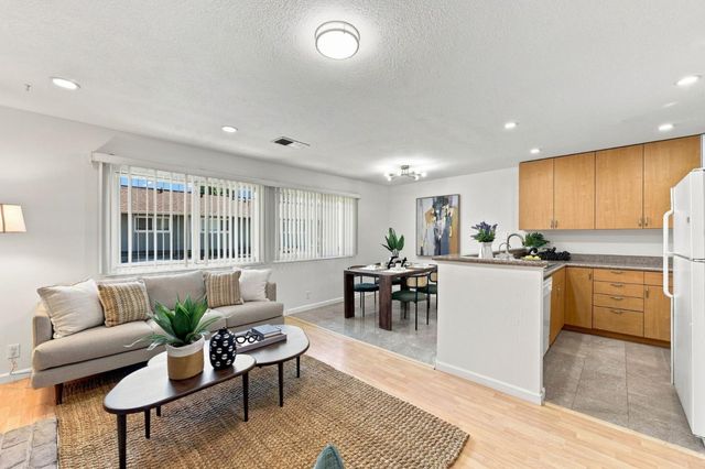 552 Crimsonberry Way, San Jose, CA 95129
